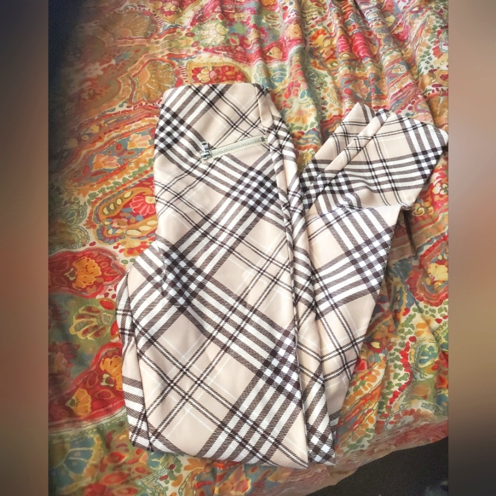 Tiger Mist plaid skinny pants